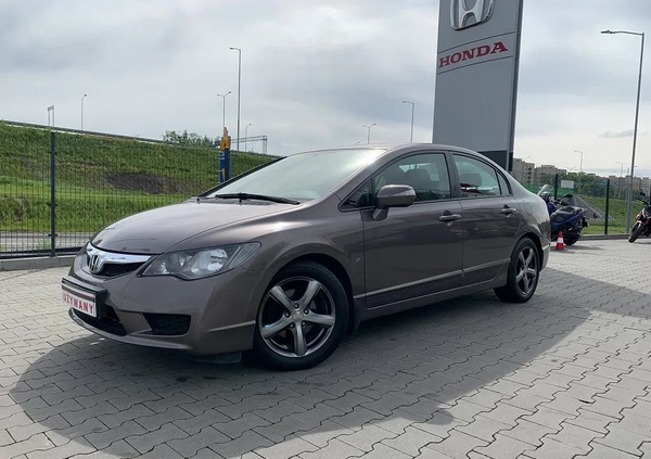 Honda Civic cena 34700 przebieg: 152000, rok produkcji 2010 z Bychawa małe 596